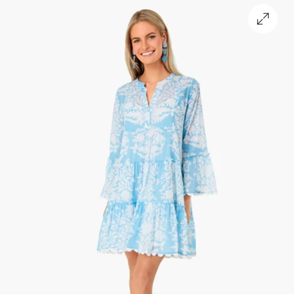 Juliet Dunn Blue and White Floral Mini Dress